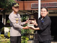 Polres Malang Berikan Apresiasi dan Penghargaan kepada Sutradara Film ‘Message of Kanjuruhan’