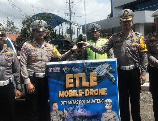 Satlantas Purworejo Bersama Ditlantas Polda Jateng Uji Coba ETLE Mobile Drone
