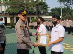 Berhasil Ungkap Kasus di Wilayahnya, Polres Tangsel Berikan Penghargaan Kepada 30 Anggota Berprestasi