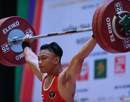 Lifter Indonesia Rahmat Erwin Abdullah Pecahkan Rekor Dunia di Kejuaraan Dunia IWF 2023