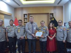 Polri Mendapat Penghargaan Dari KBRI Singapura