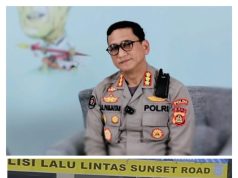 Viral! WNA Melanggar Lalulintas mendorong Polisi Saat Di Periksa