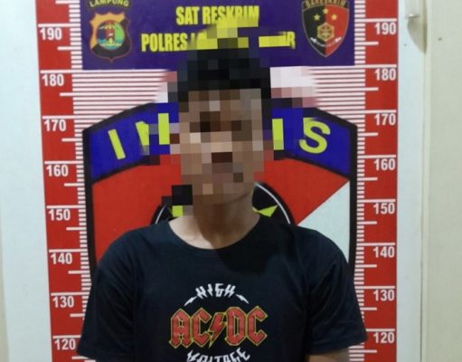 Sakit Hati Diputus Cintanya, Seorang Pemuda Nekat Mengupload Foto Syur Mantan Pacarnya