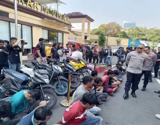 Dua dari Delapan Buronan Pembacok Pasutri di Warakas Jakut Berhasil Ditangkap