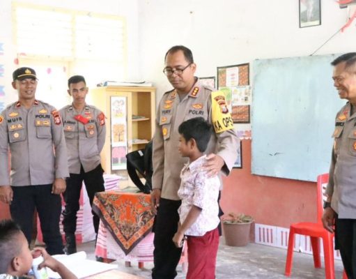 Masyarakat Kota Tikep Terima Kunjungan Silaturahmi Kapolresta Tidore