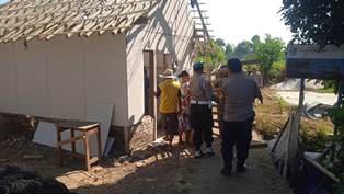 Gubuk Seorang Lansia Di Jember Disulap Polres Jember Jadi Layak Huni