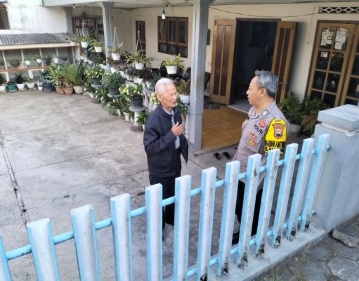 Cooling System Jelang Pemilu 2024, Bhabinkamtibmas Mangunsari Silaturahmi Kamtibmas Ke Tokoh Masyarakat