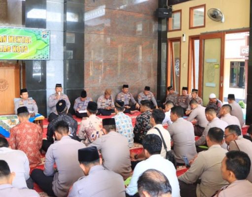 Polresta Blitar Gelar Binrohtal Personilnya