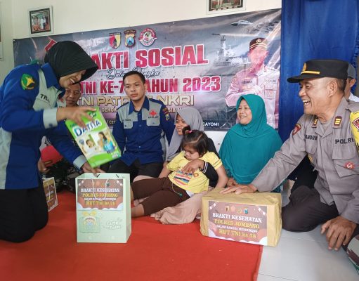 Spesial HUT TNI ke 78,Sinergi TNI – Polri Bantu Pengobatan Penderita Cerebral Palsy di Jombang