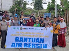 Polsek Sawangan dan MDMC Unimma Distribusikan 7.400 Liter Air Bersih di Babadan