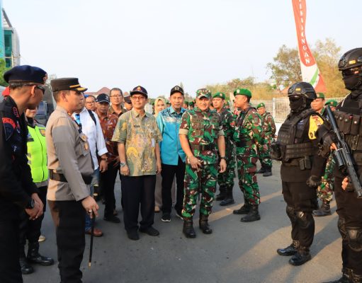 Tujuh Penekanan Saat Apel Gelar Pasukan Ops Mantap Brata Candi 2023 – 2024 di Polres Pekalongan Kota