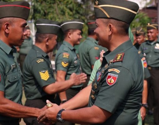 Sejumlah Prajurit TNI AD 0736 Dan PNS Batang Dapat Kenaikan Pangkat Jelang HUT TNI