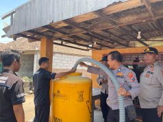 Jelang HUT Humas Polri Ke-72 Polresta Berikan Bantuan Bersih Bagi Masyarakat