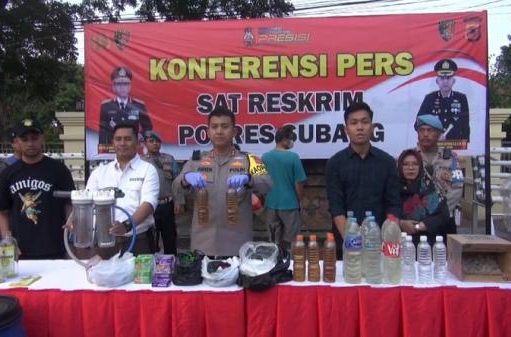 Pasutri Dalang Insiden 12 Orang Tewas Usai Tenggak Miras Oplosan