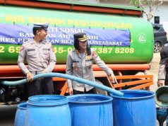 Bantu Masyarakat Yang Terdampak Kekeringan, Kapolres Pesawaran Berikan Air Bersih