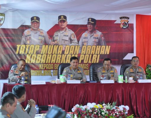 Kabaharkam Polri Gelar Tatap Muka Bersama Bhabinkamtibmas Papua Pegunungan di Polres Jayawijaya