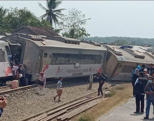 Diperkirakan 31 Orang Alami Luka Akibat Kecelakaan KA Semeru dan Ka Argo Wilis