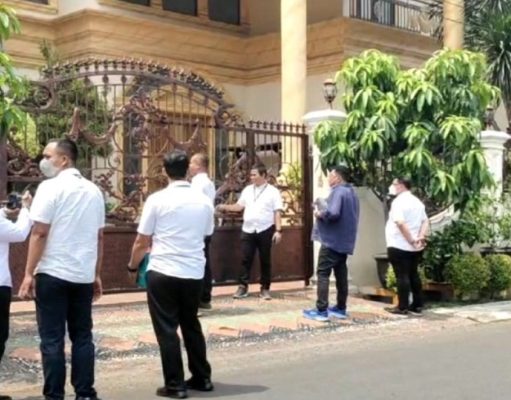Rumah Ketua KPK Firly Bahuri Digeledah Polda Metro Jaya