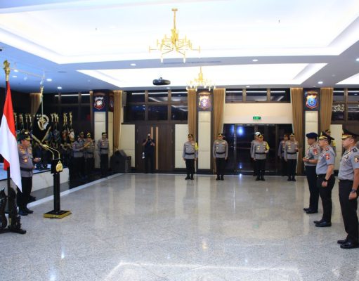 Kapolri Pimpin Upacara Kenaikan Pangkat 14 Pati Polri, Komjen Imam Resmi Jabat Dankor Brimob