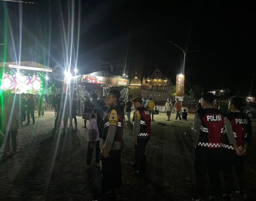 Sejumlah Personil Polres Grobogan Hadir Beri Rasa Aman Pengunjung Festival Otomotif