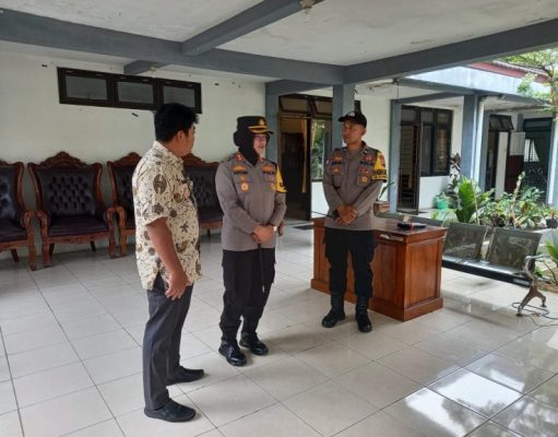 Kapolres Salatiga Cek Langsung Pengamanan Penyaluran Bantuan Beras di Kelurahan Kutowinangun Lor