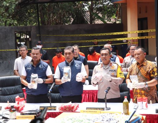 Bareskrim Bongkar Peredaran Gelap Narkoba Modus Keripik Pisang