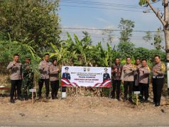 Peduli Lingkungan Polres Ponorogo Tanam Ratusan Bibit Pohon di Slahung