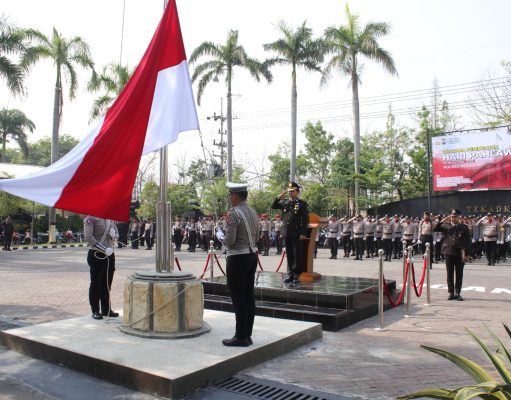 Polres Nganjuk Gelar Upacara Bendera Peringati Semangat Juang Pahlawan 10 November 2023