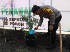 Peduli Lingkungan, Kapolres Kendal Pimpin Penanaman Sepuluh Juta Pohon Bersama Polri di Sepanjang Jalan Kelurahan Jetis