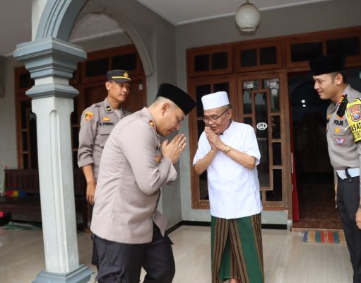 Sinergitas Wujudkan Pemilu Damai Kapolres Tulungagung Silaturahmi ke Ketua MUI