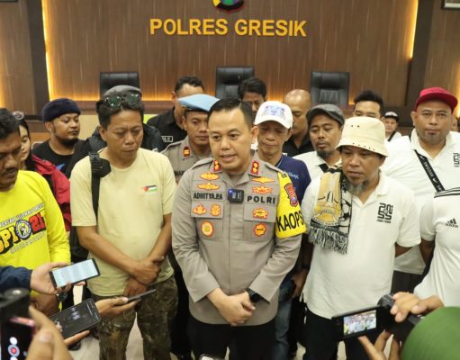 PNSSI Kunjungi Polres Gresik Sampaikan Permohonan Maaf Atas Kericuhan di Stadion Gelora Joko Samudro