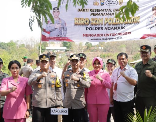Kapolres Nganjuk Pimpin Penanaman 1000 Pohon : Upaya Serius dalam Pelestarian Alam dan Peringati Hari Pohon Sedunia
