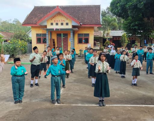 Giat Polresta Blitar Sosialisasi Stop Bullying Blusukan ke Sekolah