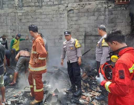 Diduga Teledor Matikan Api Tungku, Rumah Warga Wonoroto Windusari Ini Ludes Terbakar