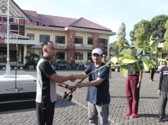 Peringati HUT Brimob Dan Polairud, Polres Situbondo Hijaukan Garis Pantai dengan 1.000 Mangrove