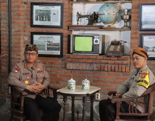 Polres Nganjuk Podcast Bersama Dirbinmas Polda Jatim Bangun Kepercayaan Masyarakat melalui Seni Budaya