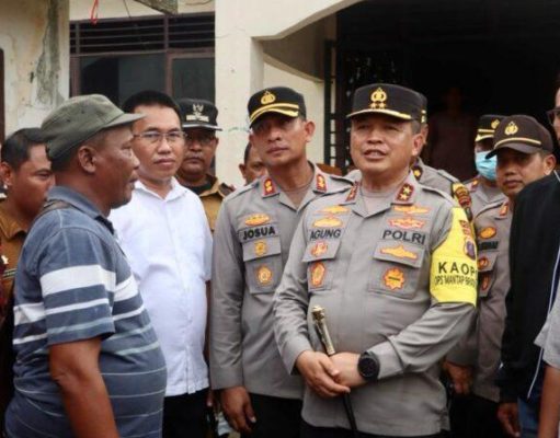 Langkah Kapolda Sumut Bersama Kapolres Pelabuhan Belawan Tinjau Lokasi Kebakaran Serta Berikan Bantuan Kepada Korban