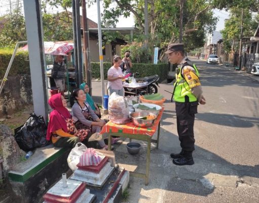 Peran Penting Bhabinkamtibmas Polsek Dukuh Ciptakan Kondusifitas Jelang Pemilu 2024
