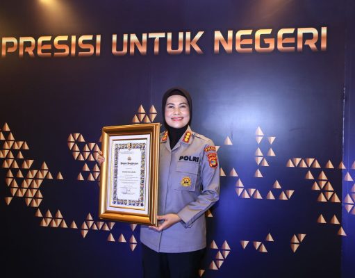 Hari Jadi Humas Polri Ke 72, Bidhumas Polda Lampung Raih Penghargaan Pengelolaan Website TBNews Terbaik