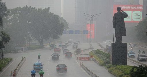 Kamis, Sebagian Besar Jakarta diperkirakan Hujan pada Siang dan Malam