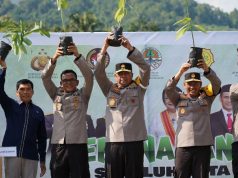 Sukseskan Penanaman Serentak 10 Juta Pohon, Polda Sulbar Tanam 7.500 Pohon