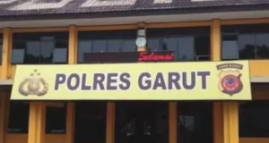 Polisi Menelusuri Video Pria Bertato Yang Meletuskan Senpi di Garut