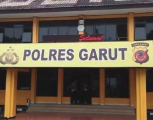 Polisi Menelusuri Video Pria Bertato Yang Meletuskan Senpi di Garut