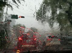 Rabu, Petir dan Hujan lebat diperkirakan Landa Sejumlah Kota Besar di Indonesia