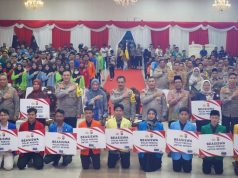 Kunjungan ke Riau, Wakapolri Silaturahmi dan Berikan Bantuan Bagi Mahasiswa Berprestasi