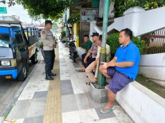 Jelang Pemilu Polsek Sidomukti Patroli Pangkalan Angkutan Pick Up Pasar Sapi Salatiga