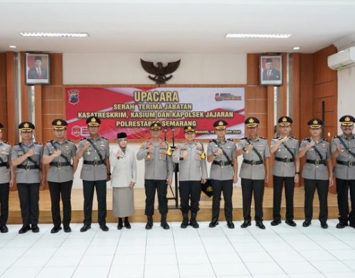 Sejumlah Perwira Jajaran Polrestabes Semarang Resmi Dilantik Kapolrestabes Di Aula Mapolrestabes