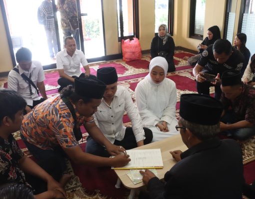 Polresta Probolinggo Fasilitasi Salah Satu Tahanan Untuk Melaksanakan Pernikahan