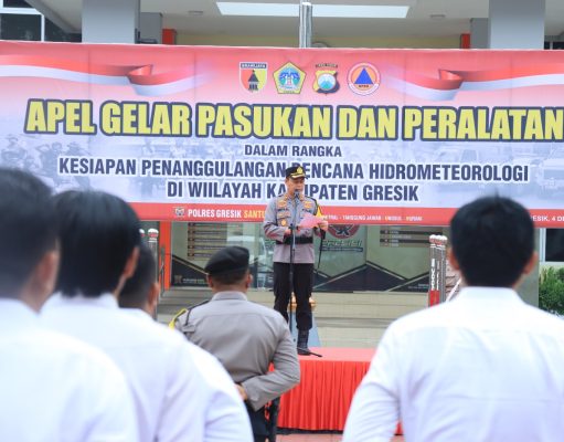 Dalam Rangka Penanggulangan Bencana, Polres Gresik Gelar Pasukan dan Peralatan