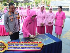 Kapolres Gresik didampingi Ketua Bhayangkari Cabang Gresik Resmikan Kantor Bhayangkari Cabang Gresik